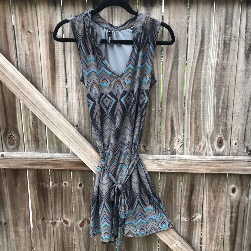 Viereck Geometric Sleeveless Tie Dress